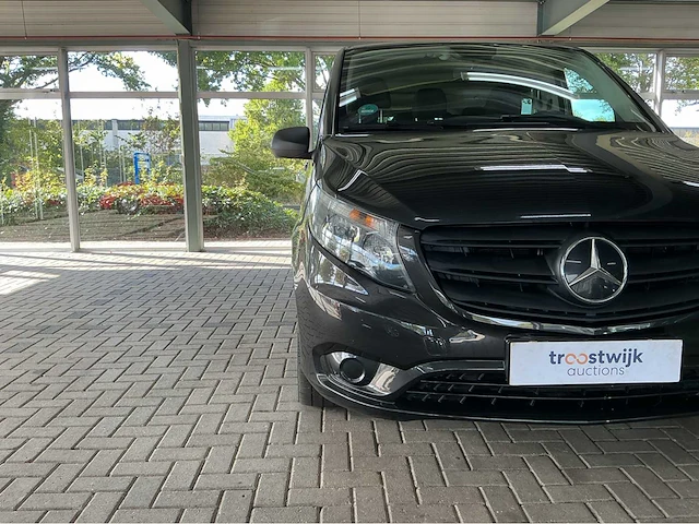 Mercedes-benz - 2021 - vito tourer - 114 cdi select lang - 9 persoons dubbelen schuifdeuren - afbeelding 23 van  44