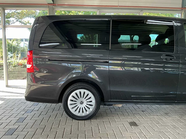 Mercedes-benz - 2021 - vito tourer - 114 cdi select lang - 9 persoons dubbelen schuifdeuren - afbeelding 42 van  44
