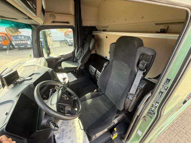 Mercedes-benz - 2022 - 1851 - vrachtwagen - afbeelding 2 van  23