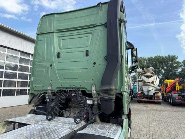 Mercedes-benz - 2022 - 1851 - vrachtwagen - afbeelding 17 van  23