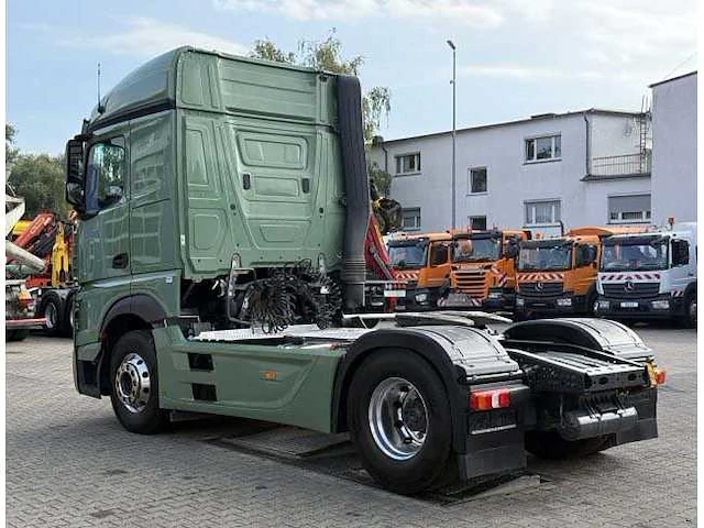 Mercedes-benz - 2022 - 1851 - vrachtwagen - afbeelding 19 van  23