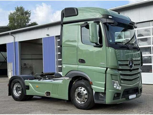 Mercedes-benz - 2022 - 1851 - vrachtwagen - afbeelding 21 van  23
