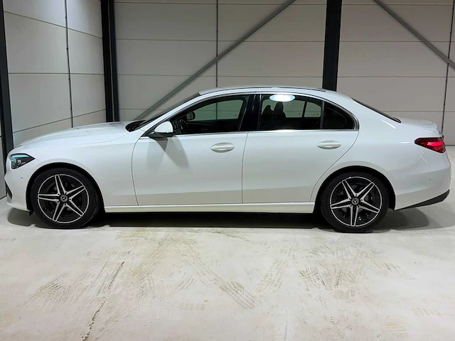 Mercedes-benz - 2022 - c-klasse - 180 amg line - automaat - personenauto - afbeelding 12 van  21