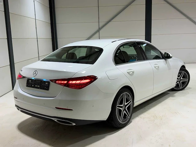Mercedes-benz - 2022 - c-klasse - 180 amg line - automaat - personenauto - afbeelding 17 van  21