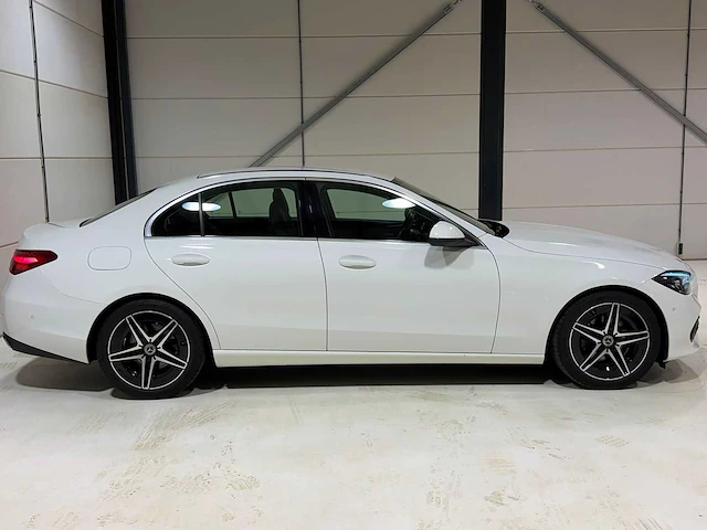 Mercedes-benz - 2022 - c-klasse - 180 amg line - automaat - personenauto - afbeelding 18 van  21