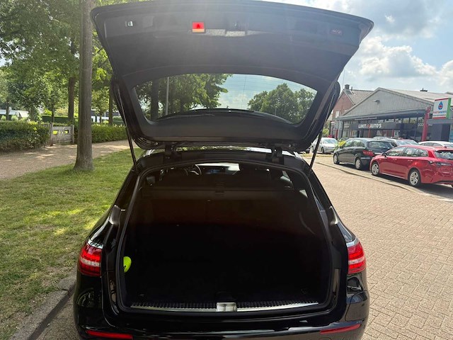 Mercedes-benz - 2022 - e-klasse estate - 300 e excl. l. - personenauto - afbeelding 2 van  30