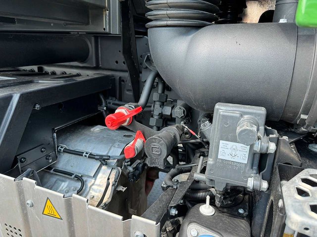 Mercedes-benz - 2022 - unimog 435 - vrachtwagen - afbeelding 10 van  30