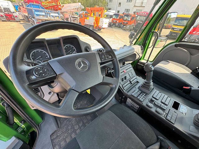 Mercedes-benz - 2022 - unimog 435 - vrachtwagen - afbeelding 4 van  18
