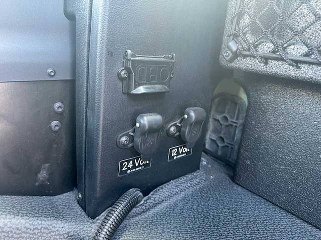 Mercedes-benz - 2022 - unimog 435 - vrachtwagen - afbeelding 9 van  18