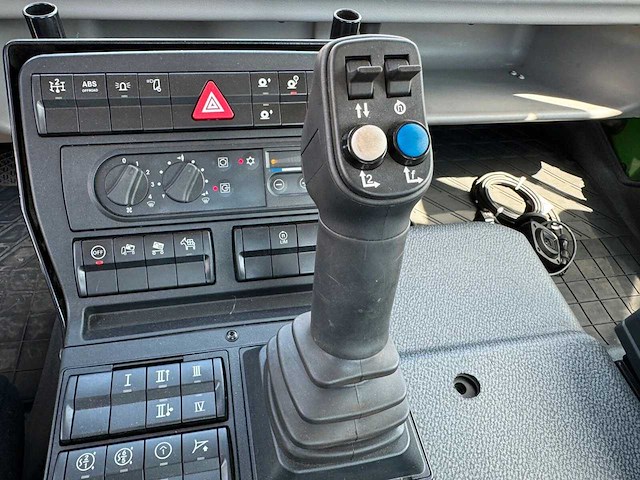 Mercedes-benz - 2022 - unimog 435 - vrachtwagen - afbeelding 18 van  18