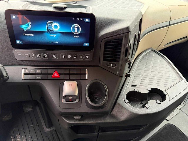 Mercedes-benz - 2023 - actros - vrachtwagen - afbeelding 3 van  13