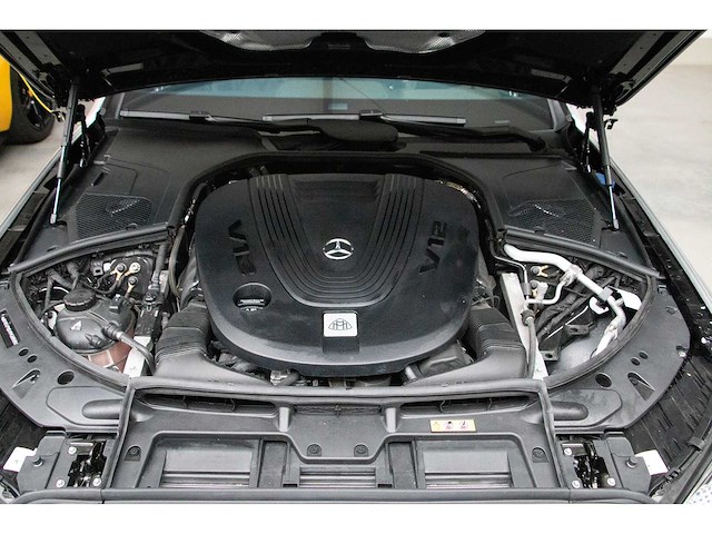 Mercedes benz - 2024 - maybach - s680 - personenauto - afbeelding 22 van  37