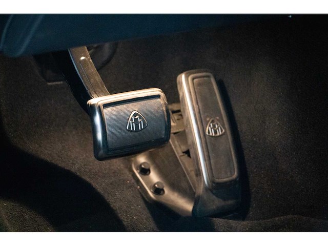 Mercedes benz - 2024 - maybach - s680 - personenauto - afbeelding 26 van  37