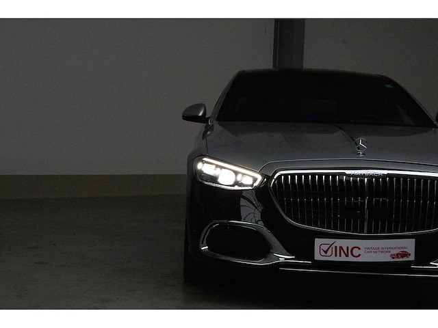 Mercedes benz - 2024 - maybach - s680 - personenauto - afbeelding 37 van  37