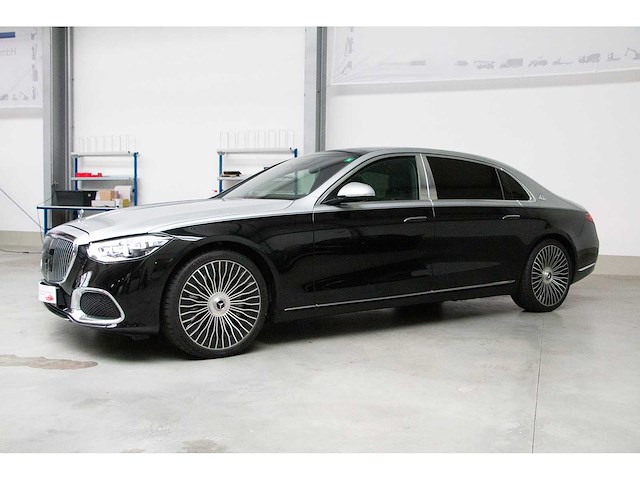 Mercedes benz - 2024 - maybach - s680 - personenauto - afbeelding 6 van  37