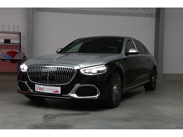 Mercedes benz - 2024 - maybach - s680 - personenauto - afbeelding 35 van  37