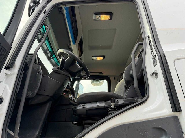 Mercedes-benz - 2025 - arocs - vrachtwagen - afbeelding 6 van  32