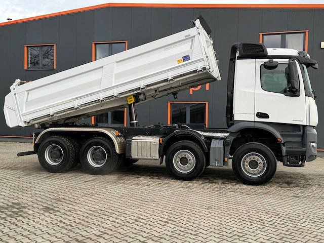 Mercedes-benz - 2025 - arocs - vrachtwagen - afbeelding 30 van  32