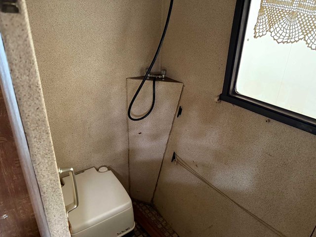 Mercedes-benz - 207 d - camper - 1977 - afbeelding 14 van  26