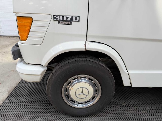 Mercedes-benz - 207 d - camper - 1977 - afbeelding 22 van  26