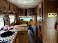 Mercedes-benz - 207 d - camper - 1977 - afbeelding 11 van  35