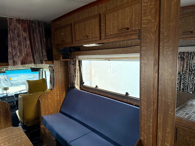 Mercedes-benz - 207 d - camper - 1977 - afbeelding 14 van  35