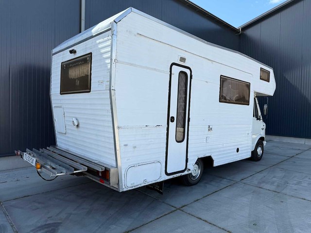 Mercedes-benz - 207 d - camper - 1977 - afbeelding 4 van  35