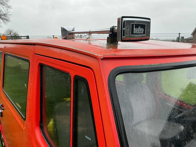 Mercedes-benz - 208 - bedrijfswagen / brandweerwagen - afbeelding 4 van  29