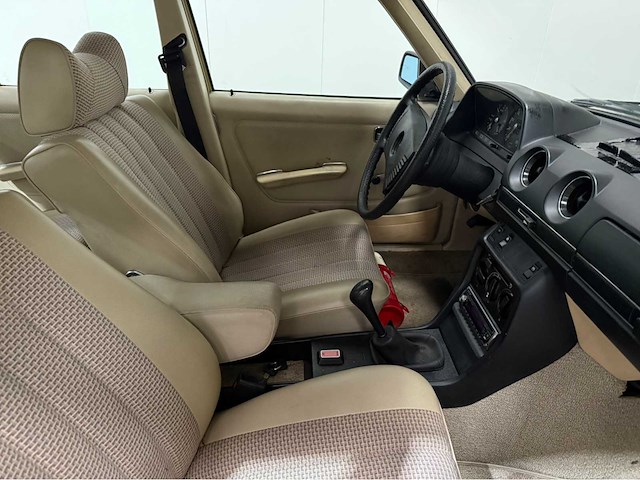 Mercedes-benz - 230 - 200-280 (w123) oldtimer - 1979 - afbeelding 6 van  32