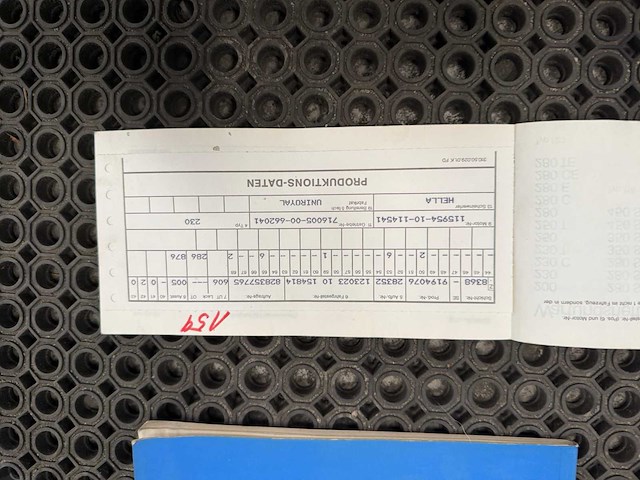 Mercedes-benz - 230 - 200-280 (w123) oldtimer - 1979 - afbeelding 10 van  32