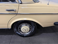 Mercedes-benz - 230 - 200-280 (w123) oldtimer - 1979 - afbeelding 21 van  32