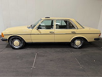 Mercedes-benz - 230 - 200-280 (w123) oldtimer - 1979 - afbeelding 12 van  32