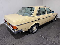 Mercedes-benz - 230 - 200-280 (w123) oldtimer - 1979 - afbeelding 30 van  32
