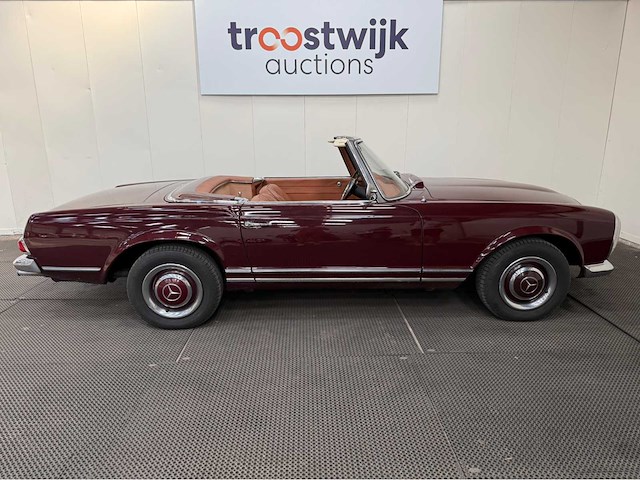 Mercedes-benz - 230 sl - pagode - cabriolet - oldtimer - 1964 - afbeelding 16 van  37