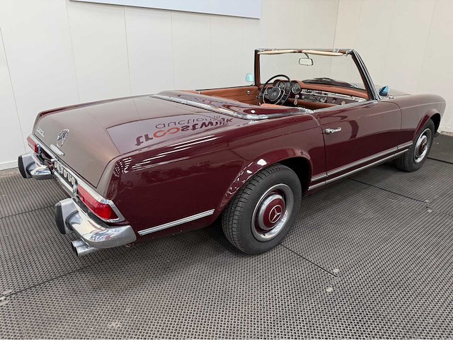 Mercedes-benz - 230 sl - pagode - cabriolet - oldtimer - 1964 - afbeelding 25 van  37