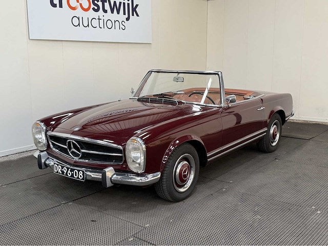 Mercedes-benz - 230 sl - pagode - cabriolet - oldtimer - 1964 - afbeelding 5 van  37