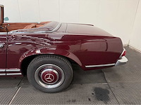 Mercedes-benz - 230 sl - pagode - cabriolet - oldtimer - 1964 - afbeelding 30 van  37