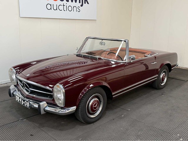 Mercedes-benz - 230 sl - pagode - cabriolet - oldtimer - 1964 - afbeelding 13 van  37