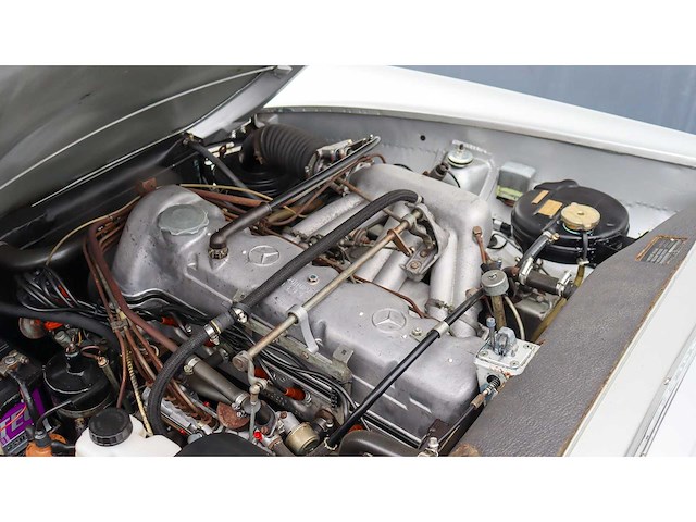 Mercedes-benz - 230 sl automaat - pagode - oldtimer - 09-xg-58 - 1967 - gerestaureerd - afbeelding 11 van  16
