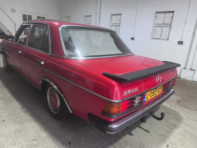 Mercedes-benz - 240 - w123 - l-082-gd- 1982 - afbeelding 11 van  19