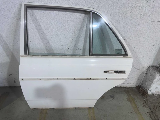 Mercedes-benz - 240 - w123 - l-082-gd- 1982 - afbeelding 14 van  22