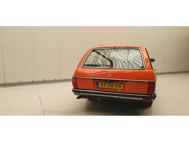 Mercedes-benz - 250 (w123) combi - 250 t - personenauto - afbeelding 7 van  27