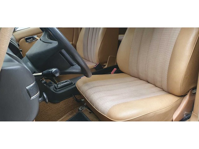 Mercedes-benz - 250 (w123) combi - 250 t - personenauto - afbeelding 8 van  27