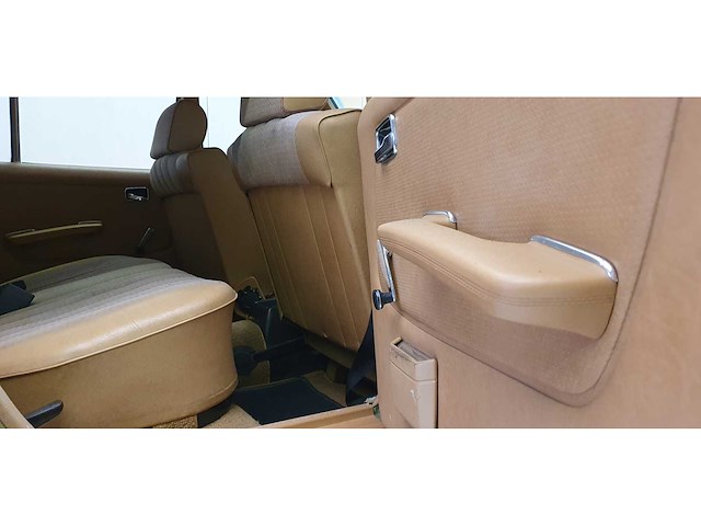 Mercedes-benz - 250 (w123) combi - 250 t - personenauto - afbeelding 18 van  27