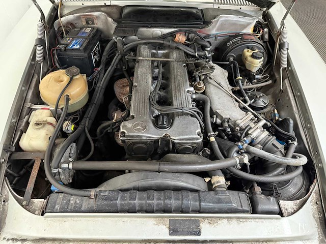 Mercedes-benz - 280 - slc - sl-klasse - oldtimer - 1977 - afbeelding 16 van  36