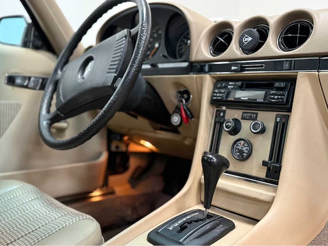 Mercedes-benz - 280 - slc - sl-klasse - oldtimer - 1977 - afbeelding 3 van  36