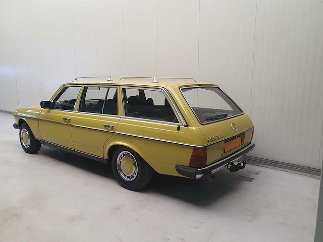 Mercedes-benz - 280 te - w123 - oldtimer - afbeelding 18 van  23