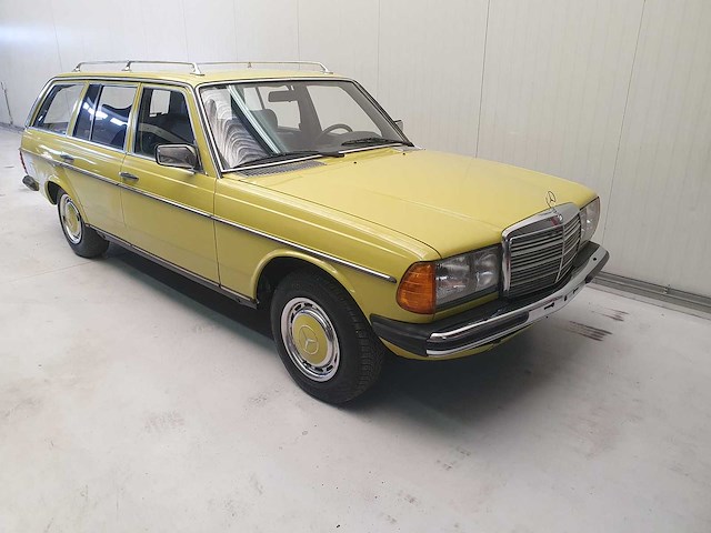 Mercedes-benz - 280 te - w123 - oldtimer - afbeelding 21 van  23