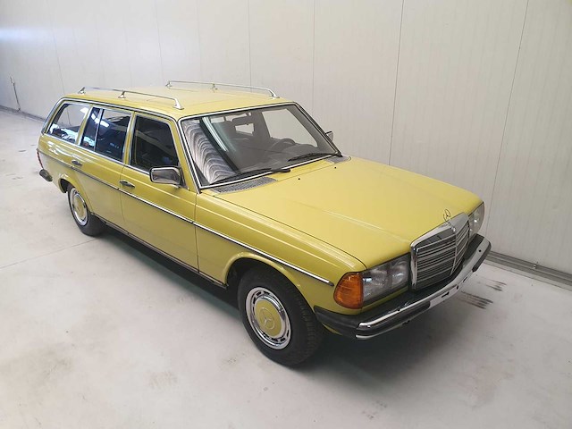 Mercedes-benz - 280 te - w123 - oldtimer - afbeelding 22 van  23
