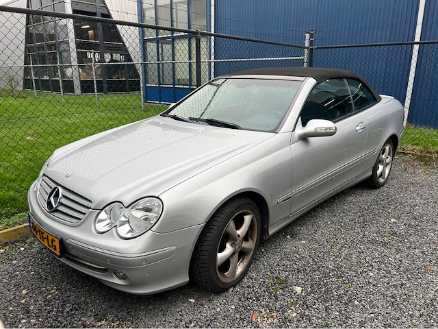 Mercedes-benz - 320 clk-klasse - cabrio - personenauto - 2006 - afbeelding 1 van  33